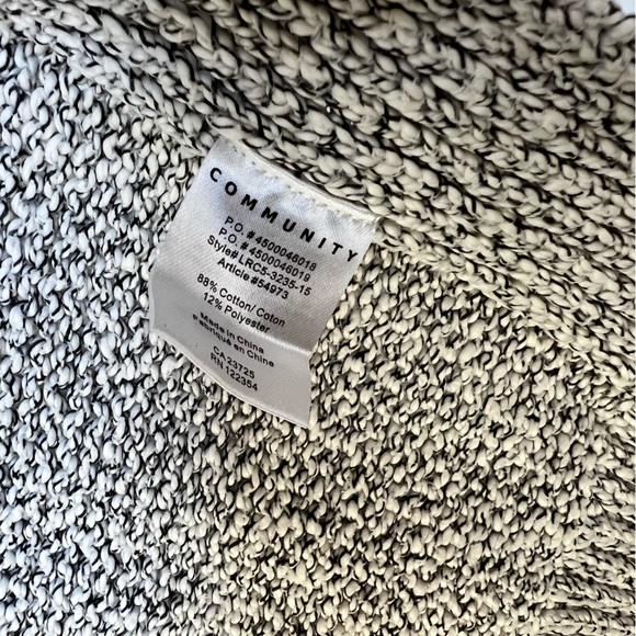 Aritzia Poncho - Picture 3 of 3